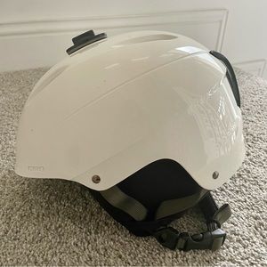 Giro Women's Snowboarding/Ski Helmet – Excellent Condition, Small.